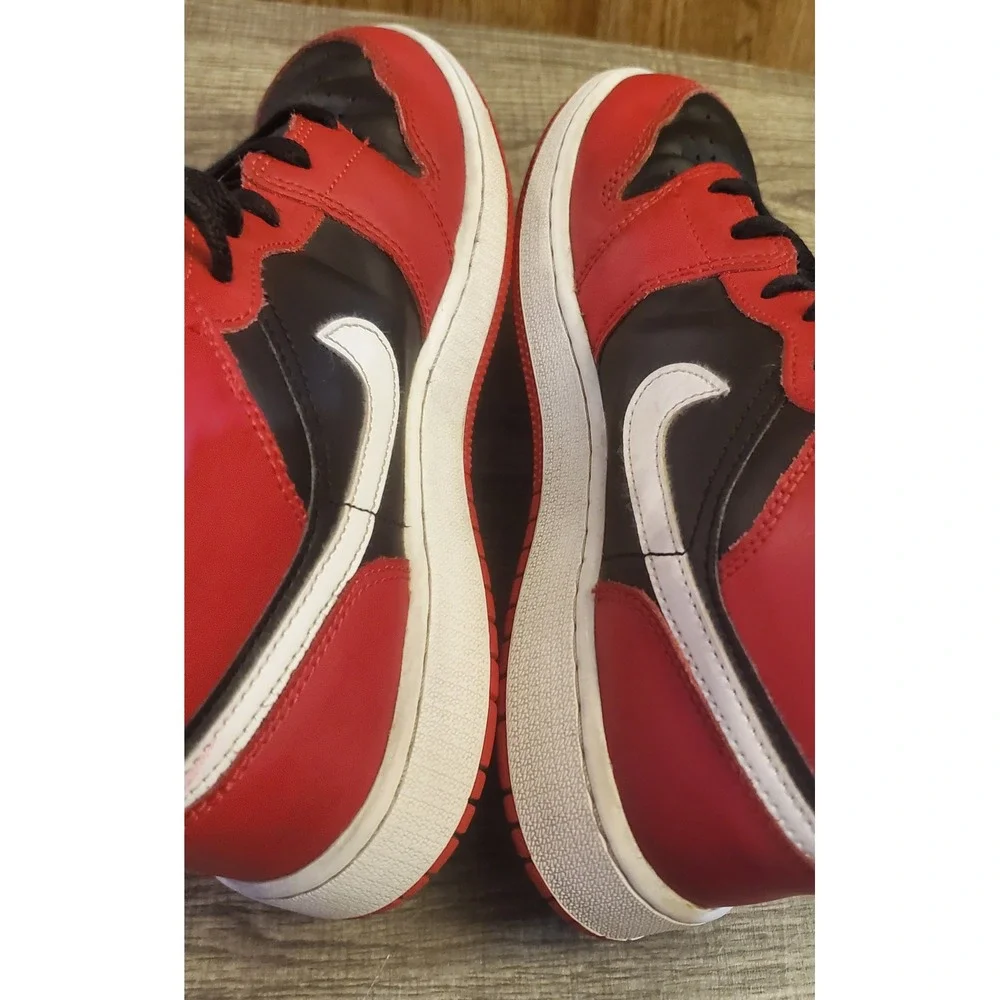 Nike Air Jordan 1‎ Mid Athletic Shoes Youth Size 6Y Black Red Bred